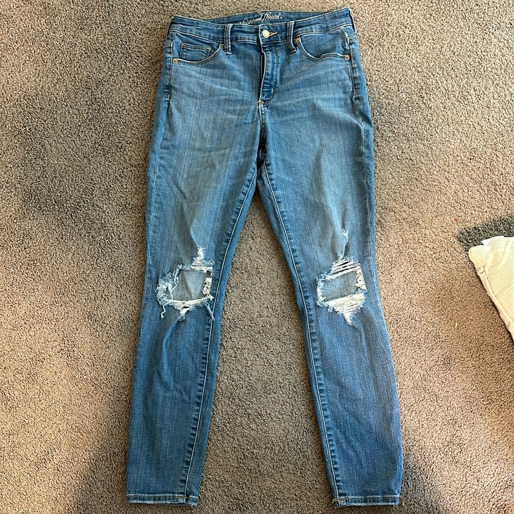 Universal thread ripped jeans
